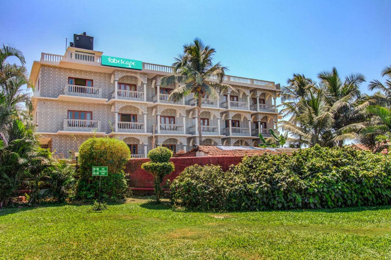Larios Beach Holidays Resort 巴加 外观 照片