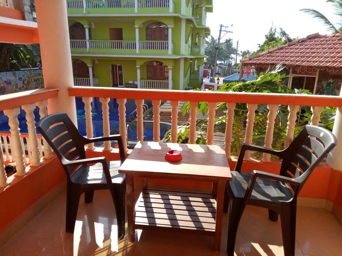 Larios Beach Holidays Resort 巴加 外观 照片
